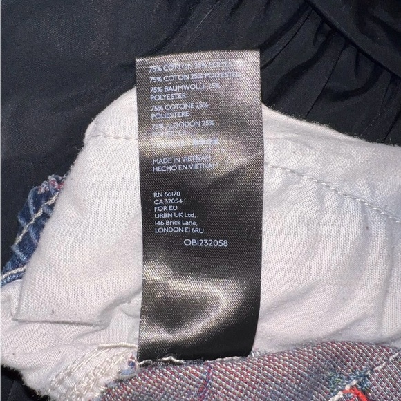 BDG SANDY HIGH WAISTED JOGGER JEAN FLORAL PAISLEY. Size M - Picture 9 of 9